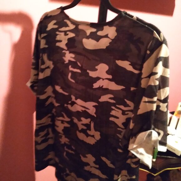 BN Camo-Mesh T-Shirt. - Picture 2 of 3